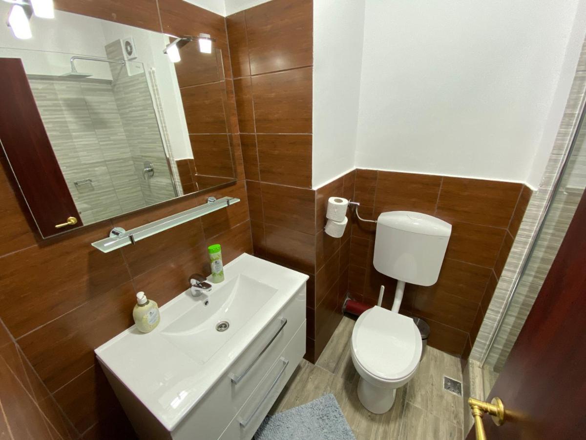 Petrosani Camere De Inchiriat - Hotel Petroshani Srl Екстер'єр фото