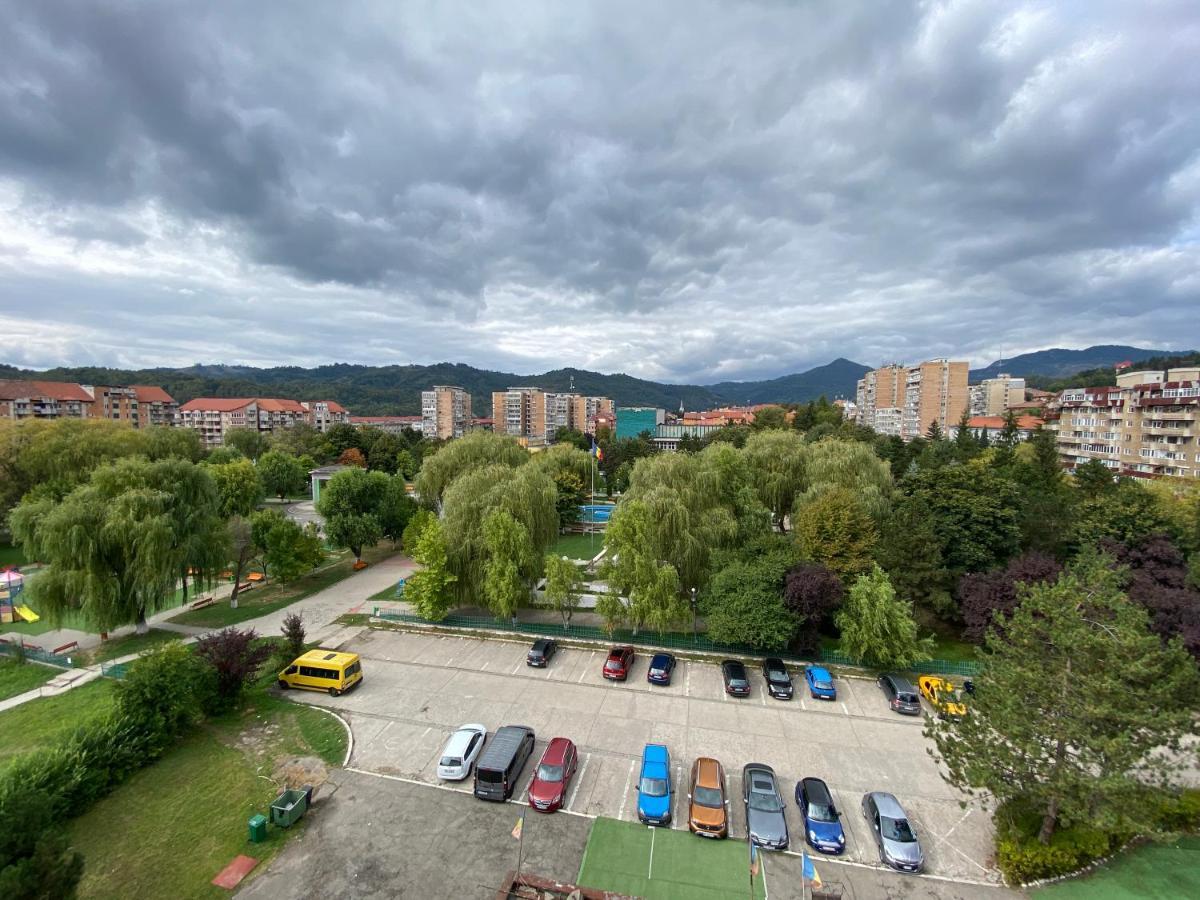 Petrosani Camere De Inchiriat - Hotel Petroshani Srl Екстер'єр фото