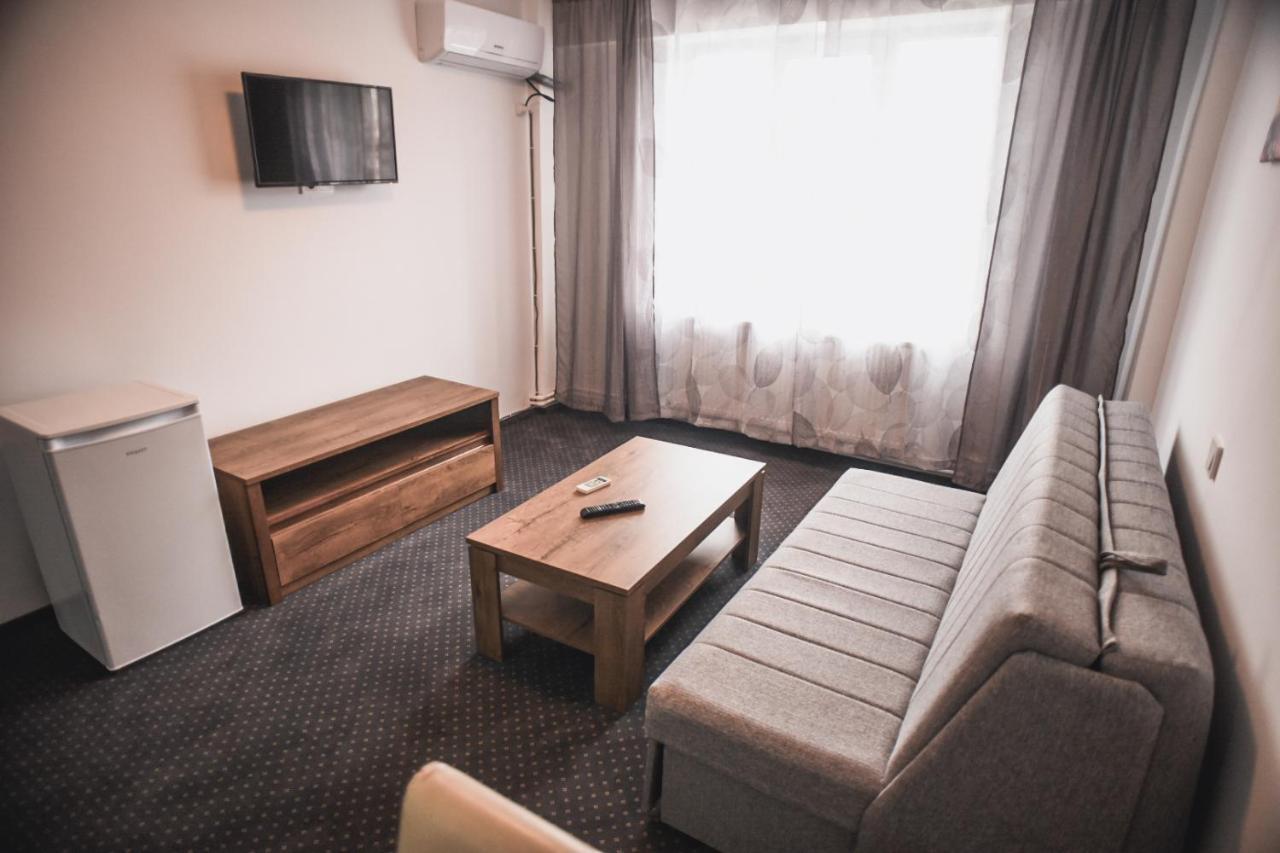 Petrosani Camere De Inchiriat - Hotel Petroshani Srl Екстер'єр фото