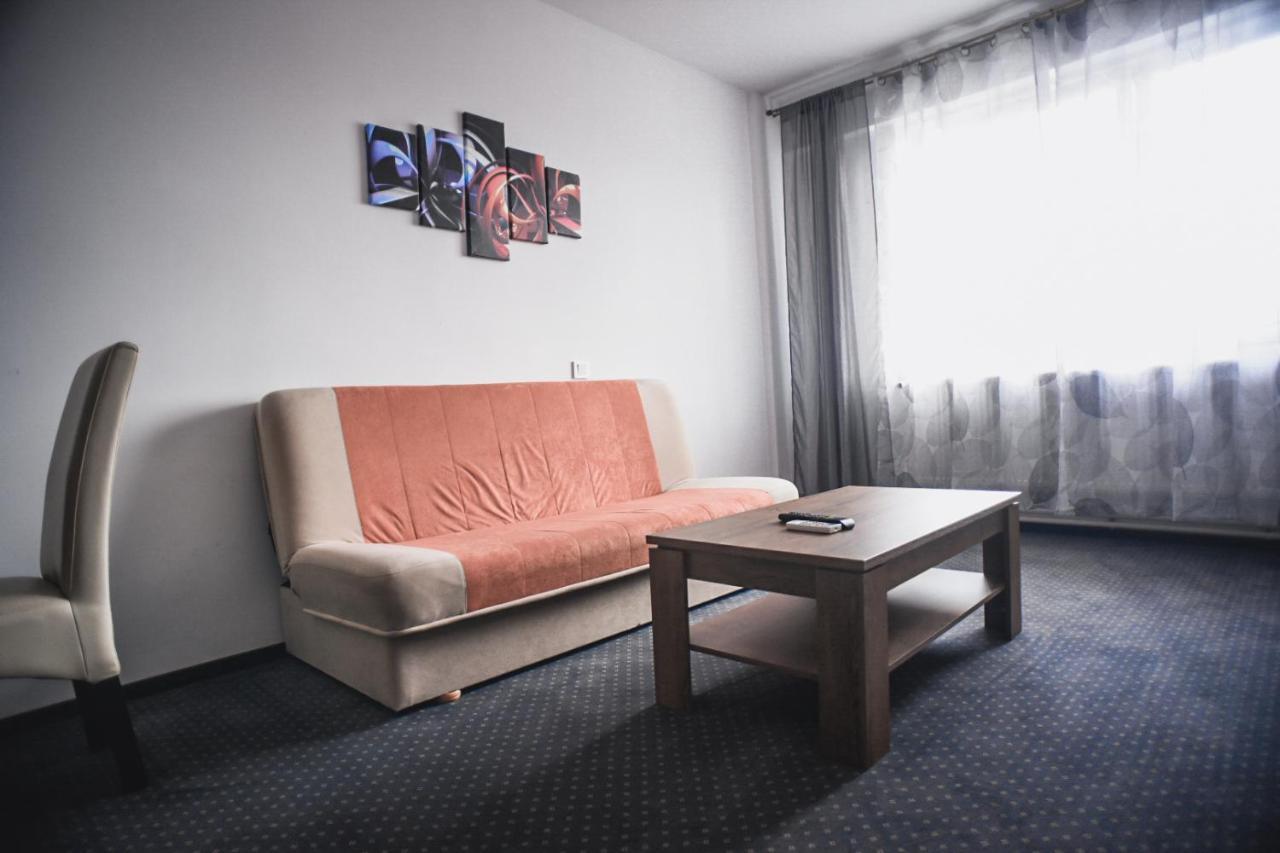 Petrosani Camere De Inchiriat - Hotel Petroshani Srl Екстер'єр фото