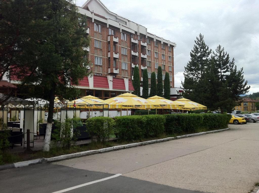 Petrosani Camere De Inchiriat - Hotel Petroshani Srl Екстер'єр фото